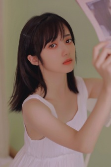 花蝴蝶与野玫瑰